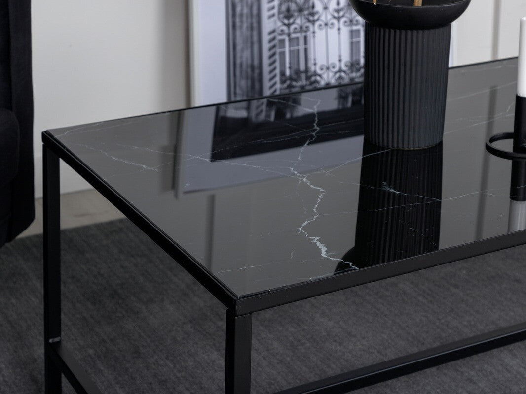 Coffee table 243175