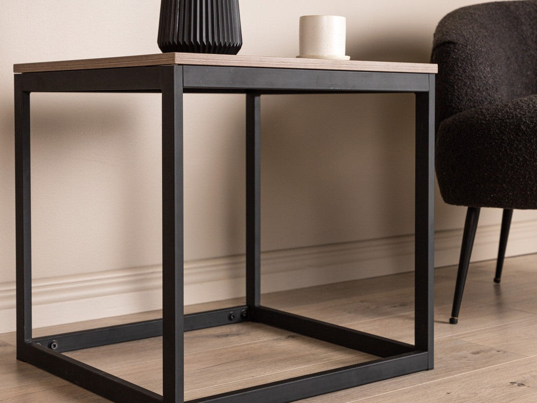 Coffee table 475635