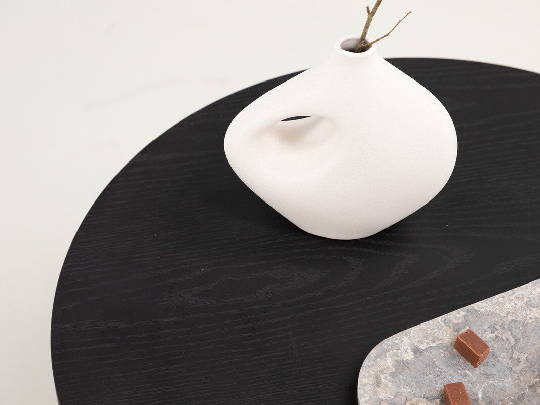 Coffee table 478275