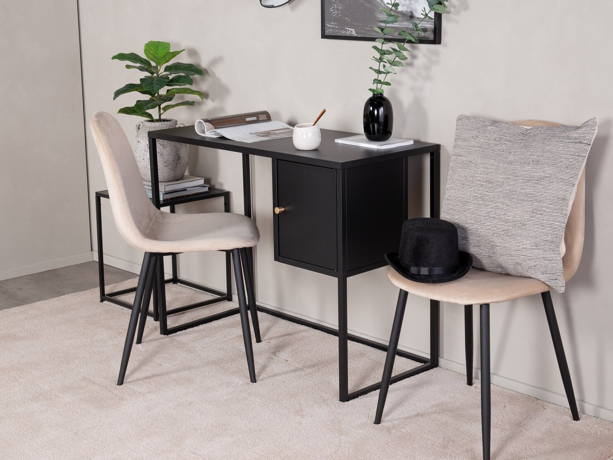 Desk 243479