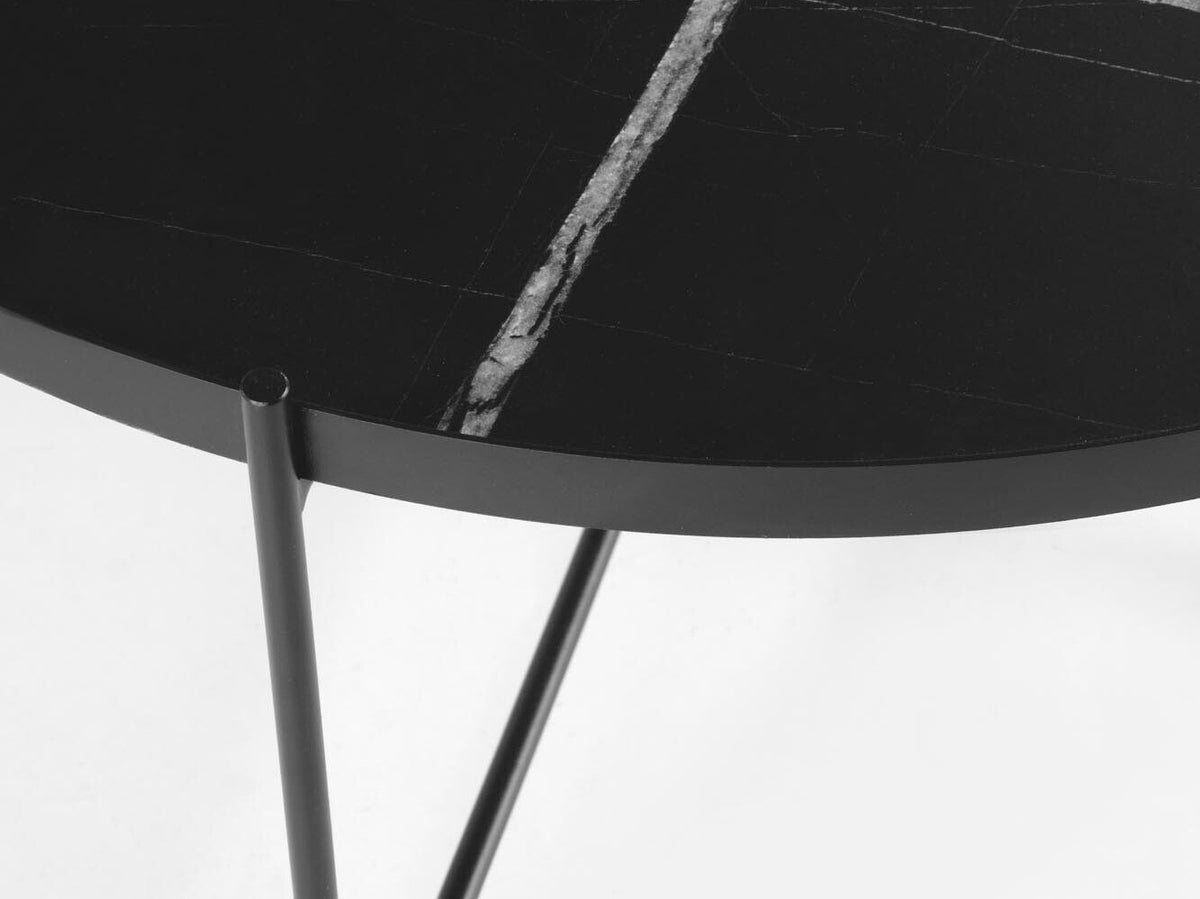 Nest of coffee tables 558620