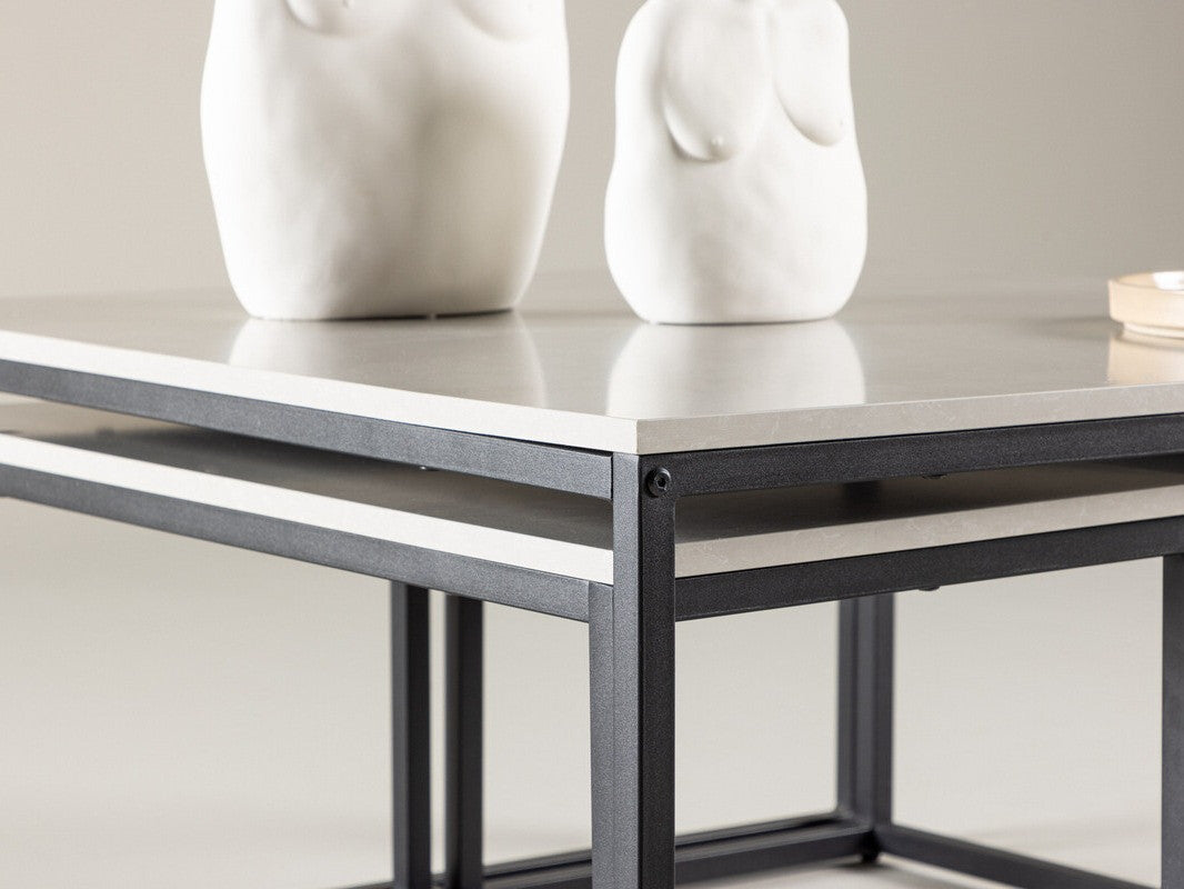 Nest of coffee tables 559525