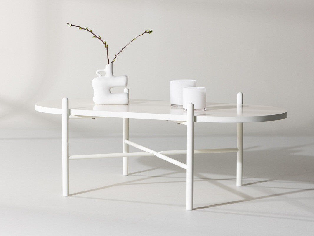 Coffee table 564682