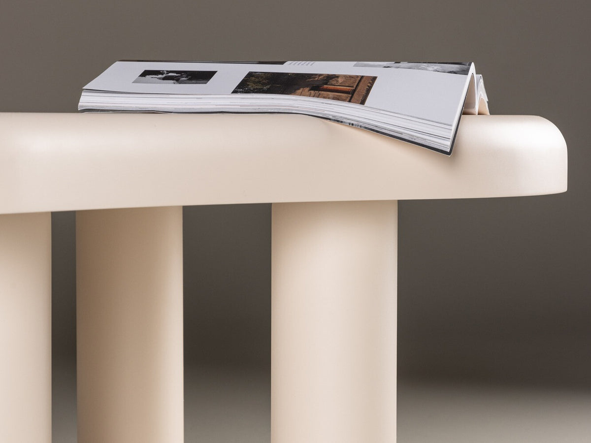 Coffee table 586283