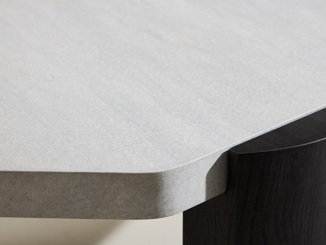 Coffee table 586419