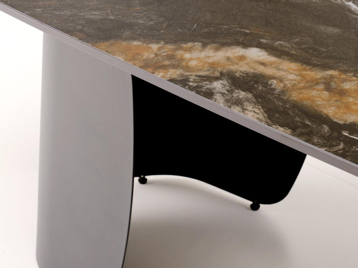 Table 611044