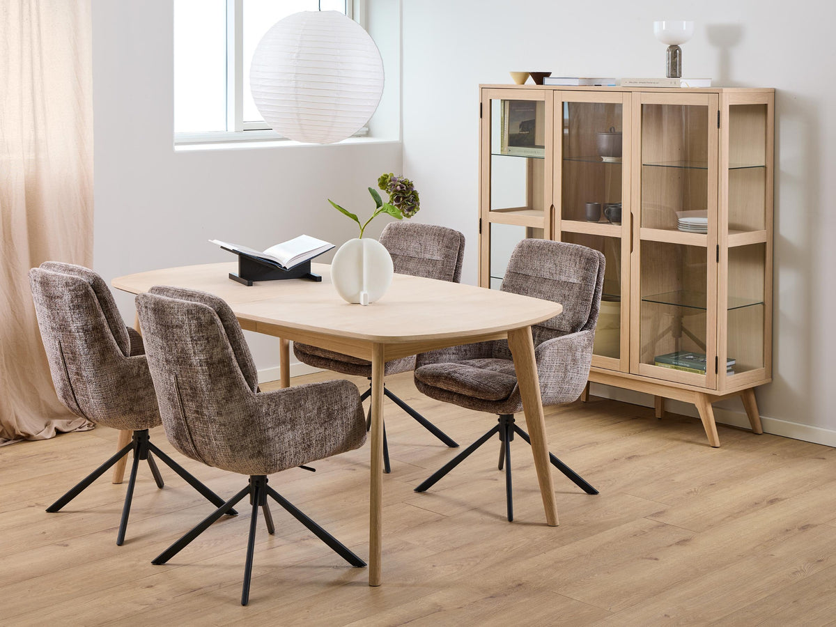 Bookcase 617938
