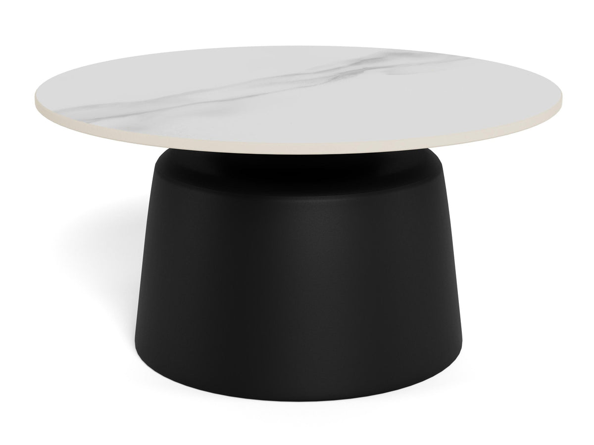 Coffee table 639570