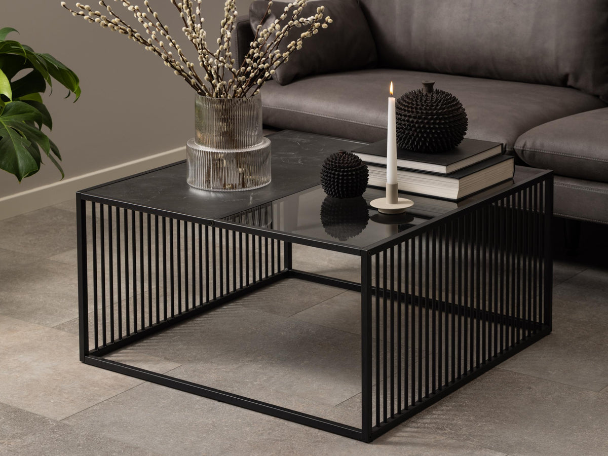 Coffee table 449336