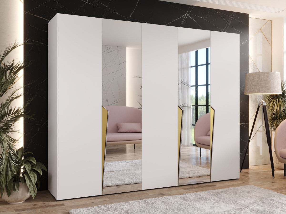 Wardrobe 647319