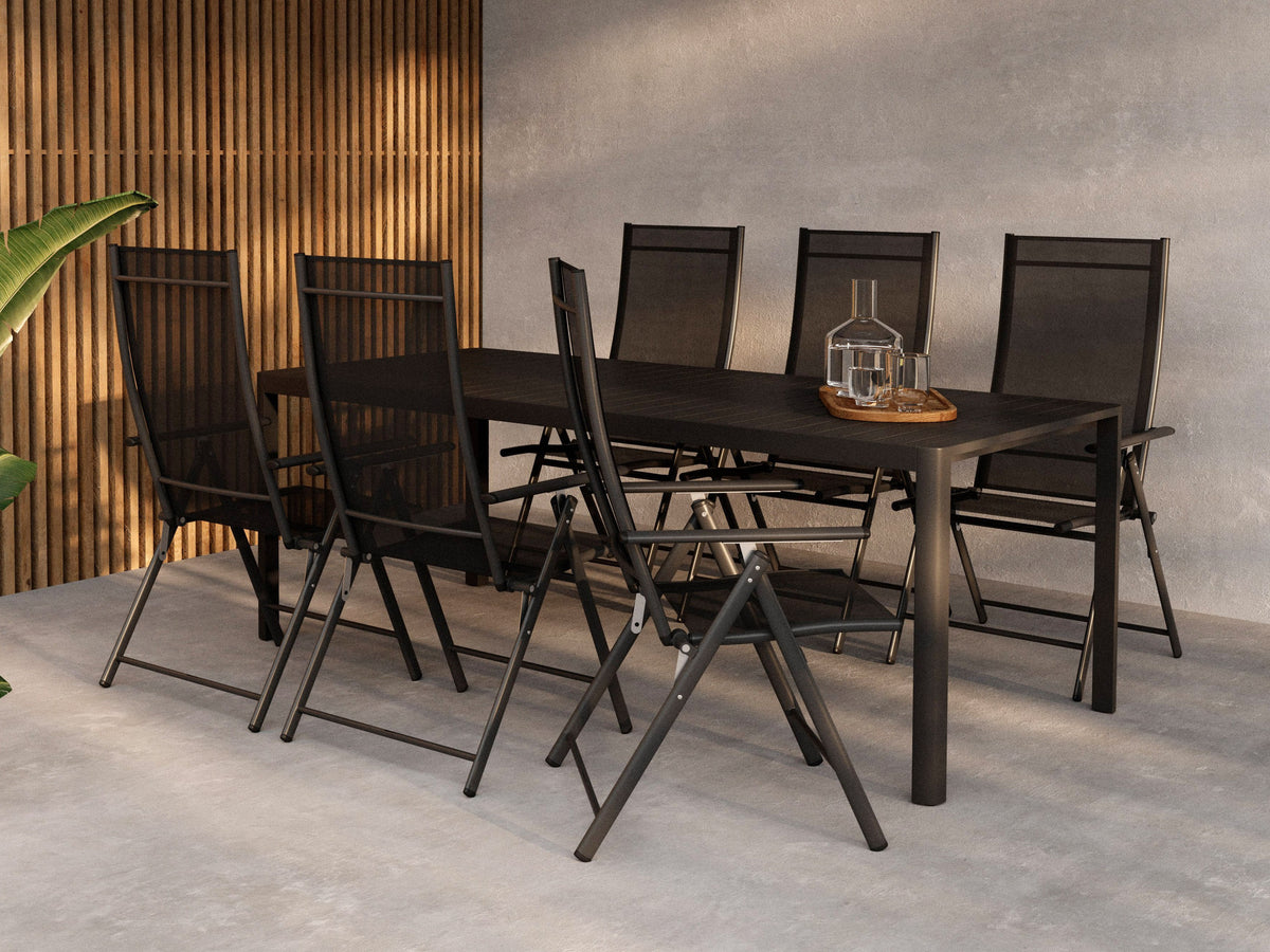 Table and chairs set 646320