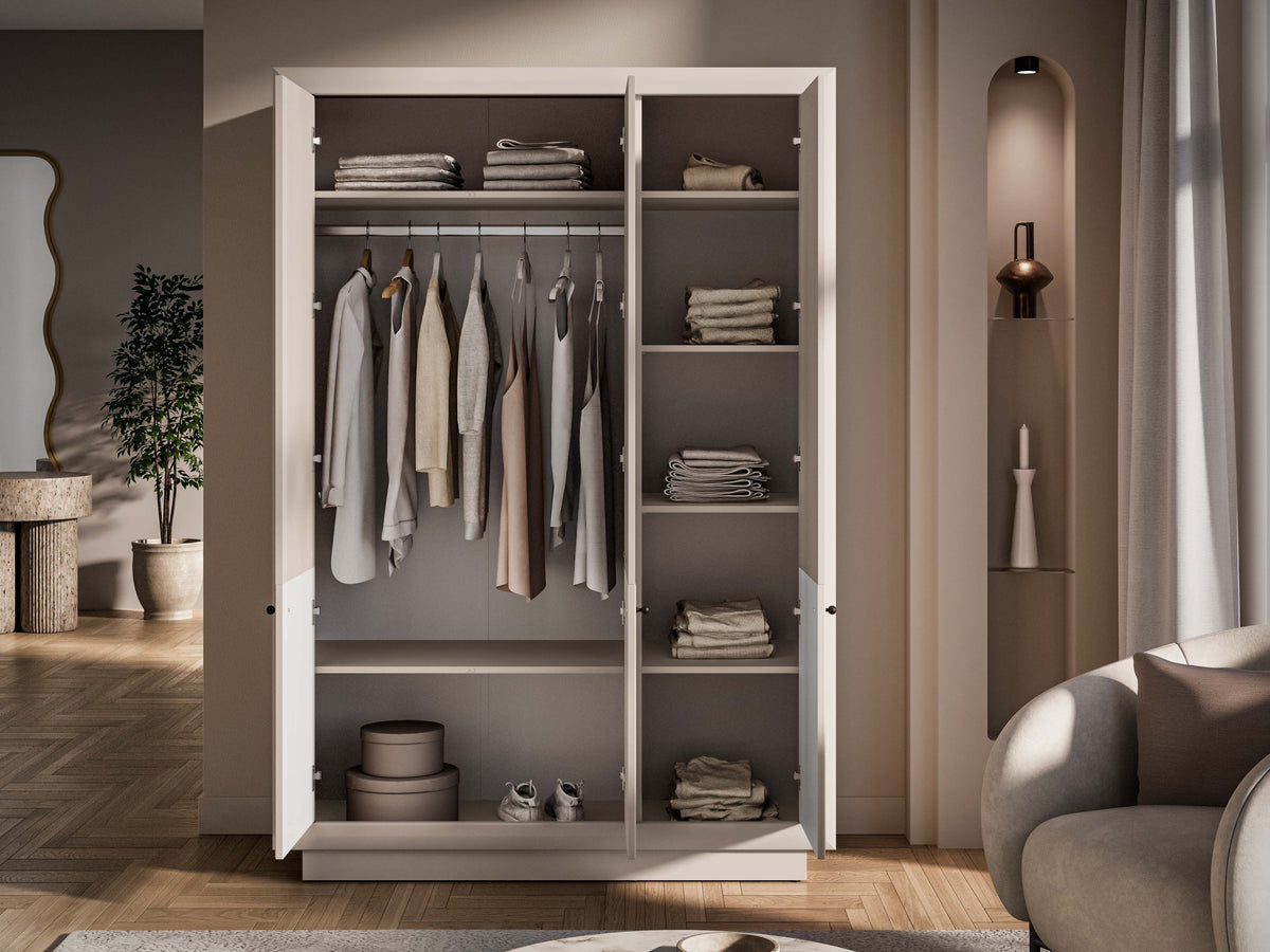 Wardrobe 673860