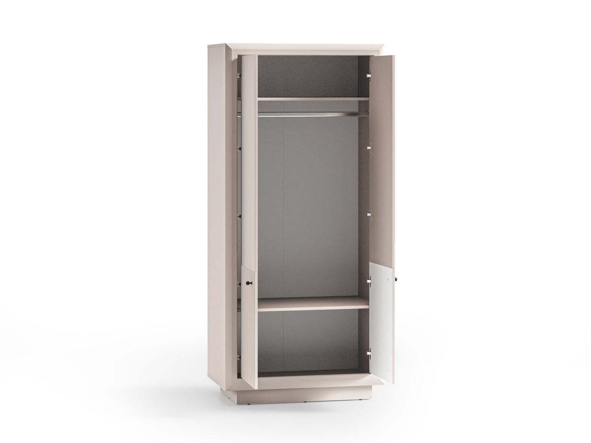 Wardrobe 673866