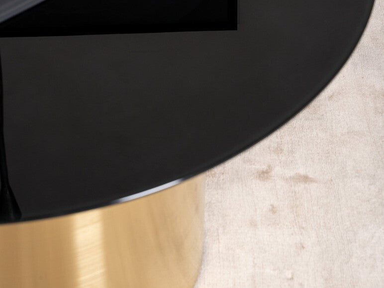 Coffee table 243540