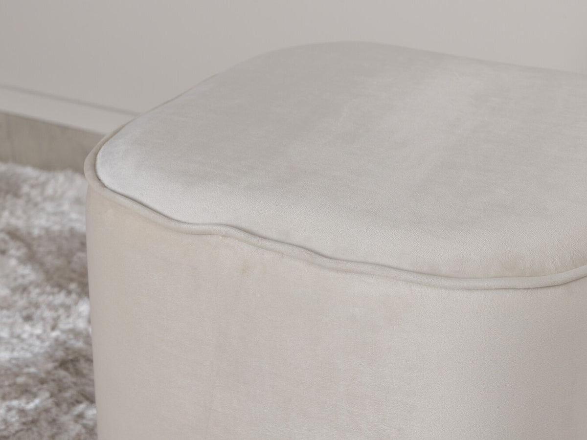 Ottoman 440610