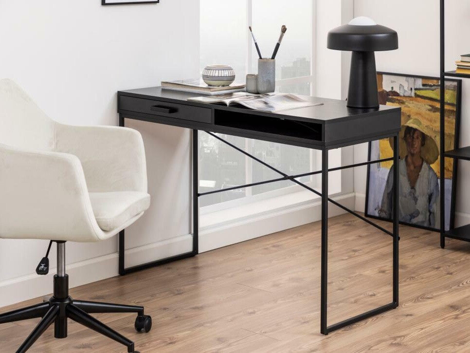 Desk 617327