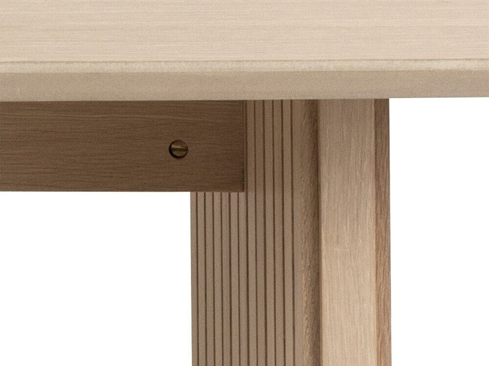 Table 565775