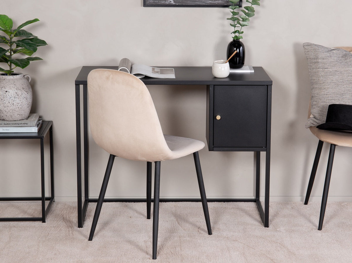 Desk 243479