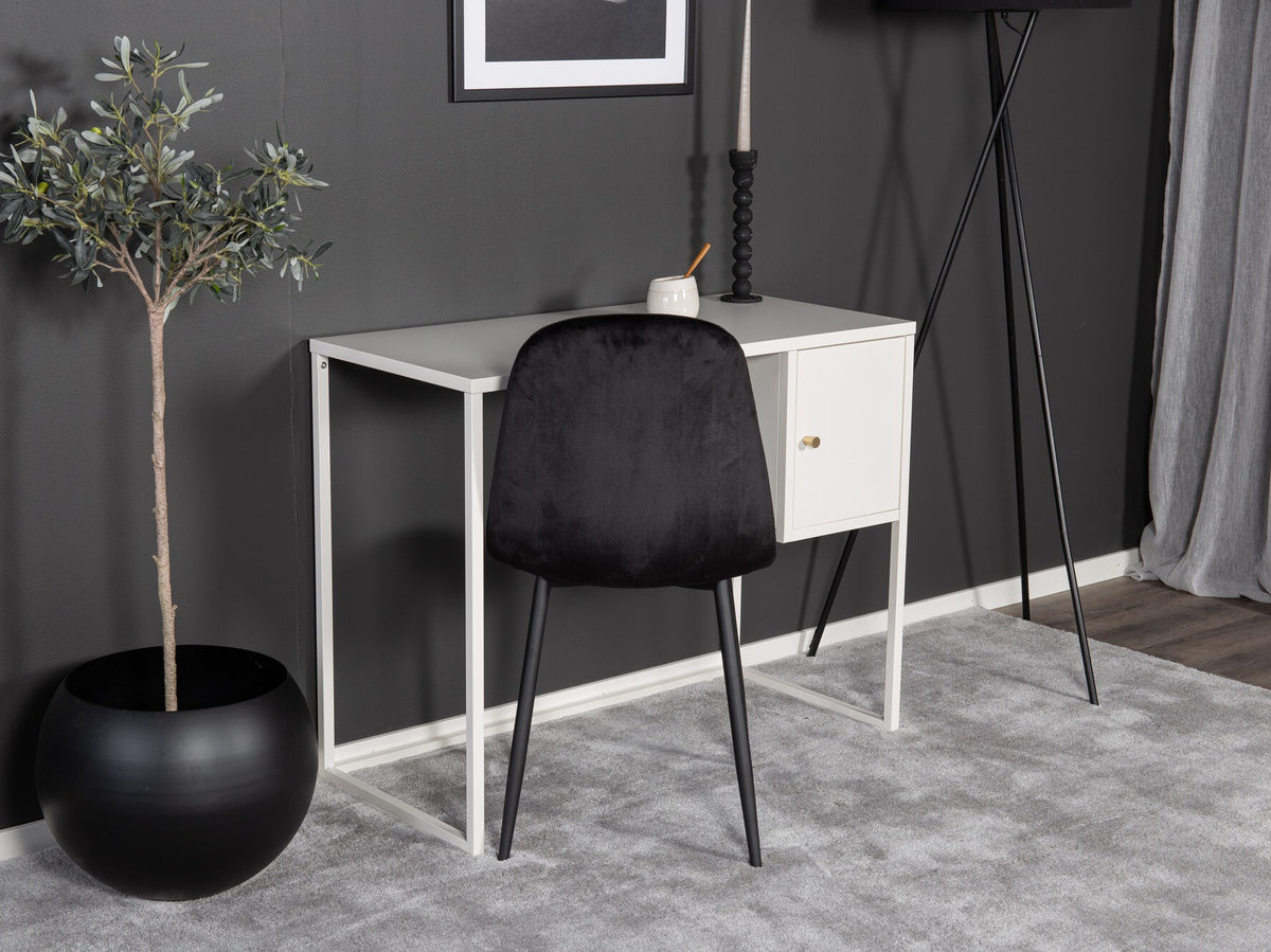 Desk 243479