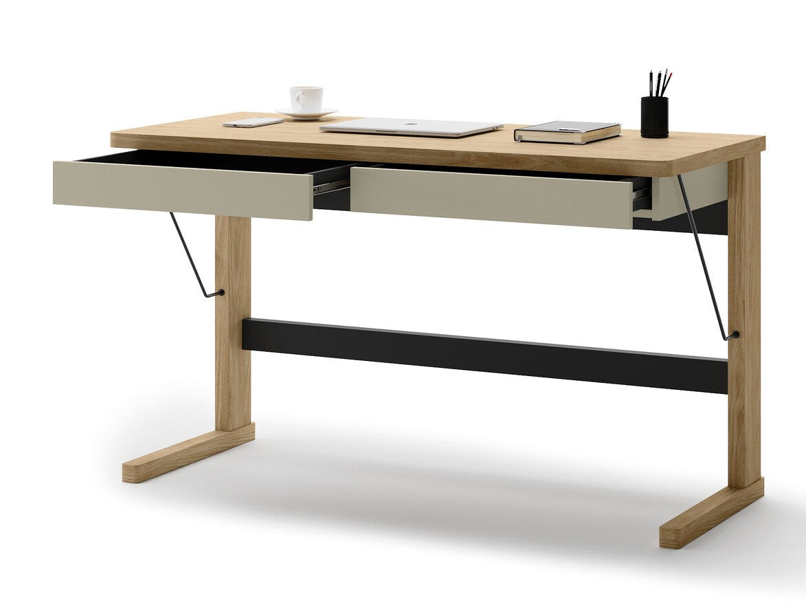 Desk 576658