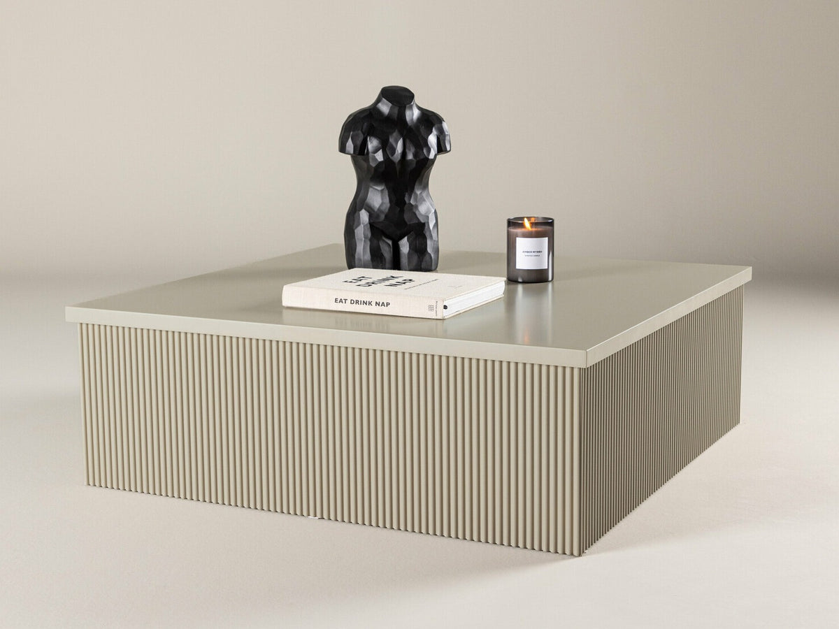 Coffee table 584012