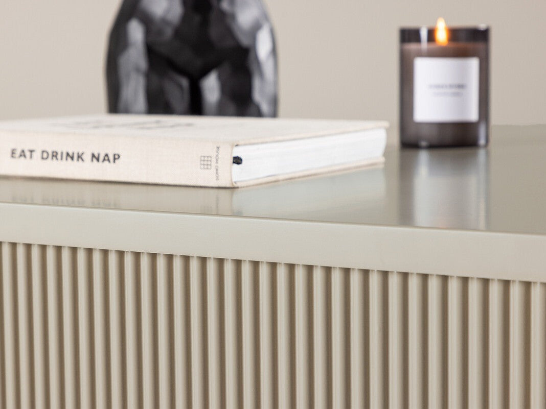 Coffee table 584012