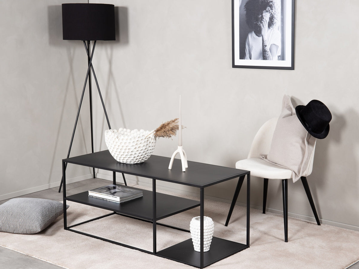 Coffee table 472709