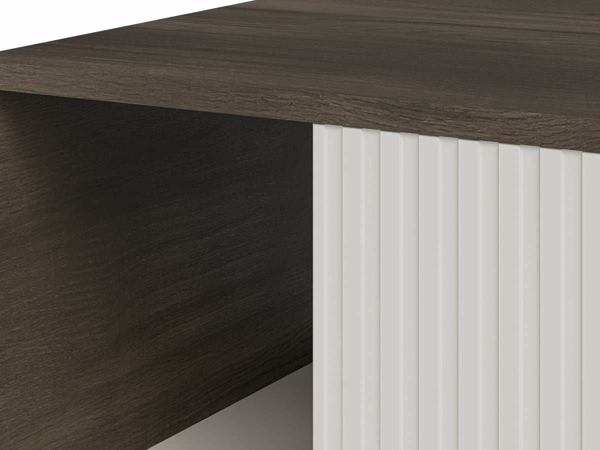 Coffee table 589562