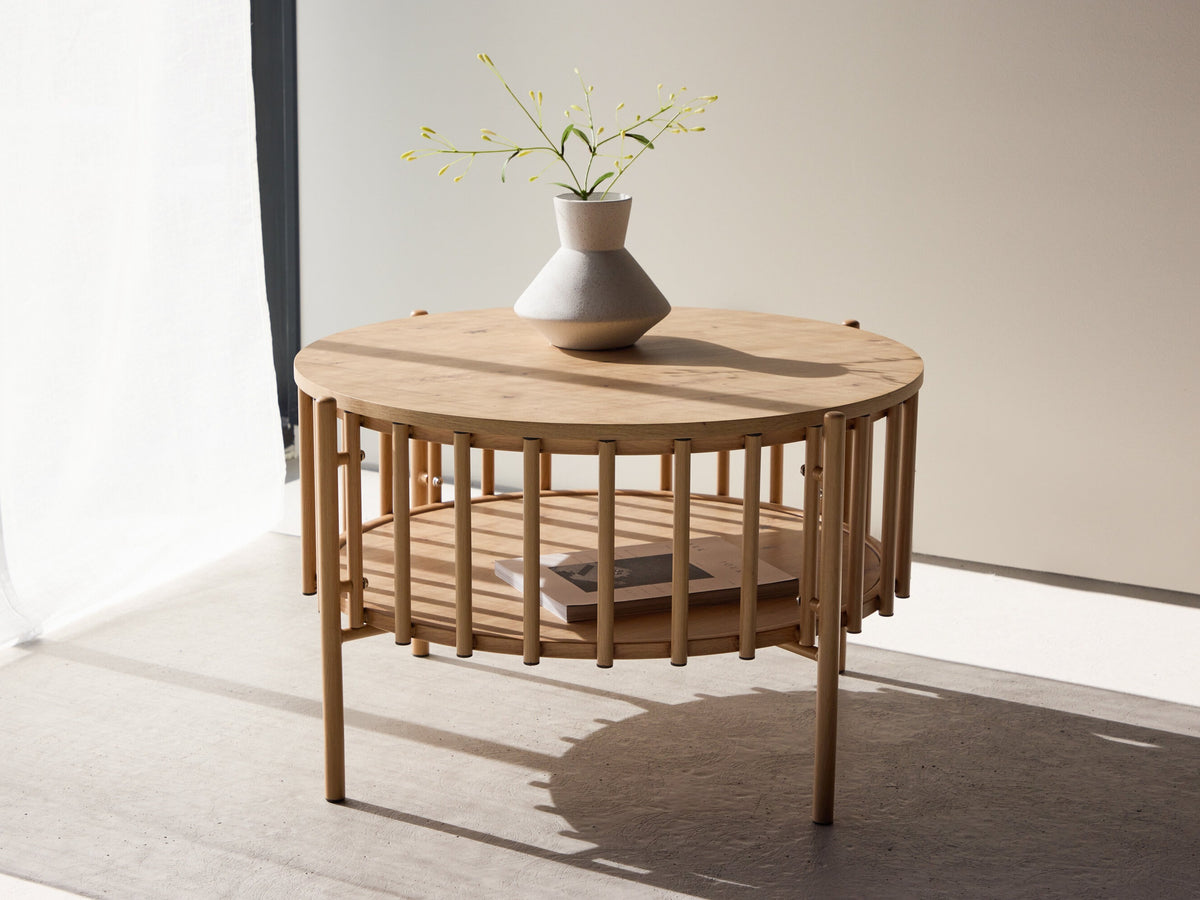 Coffee table 598286