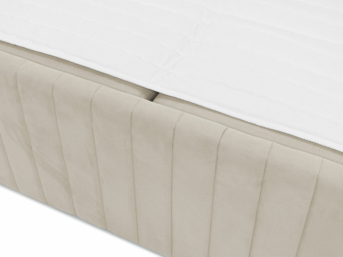 Continental bed 616765