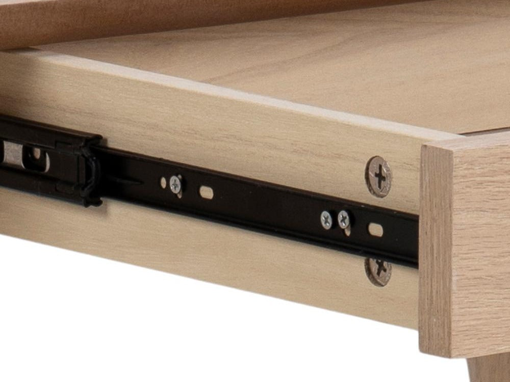 Desk 617694