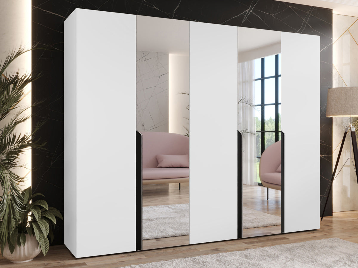 Wardrobe 635953