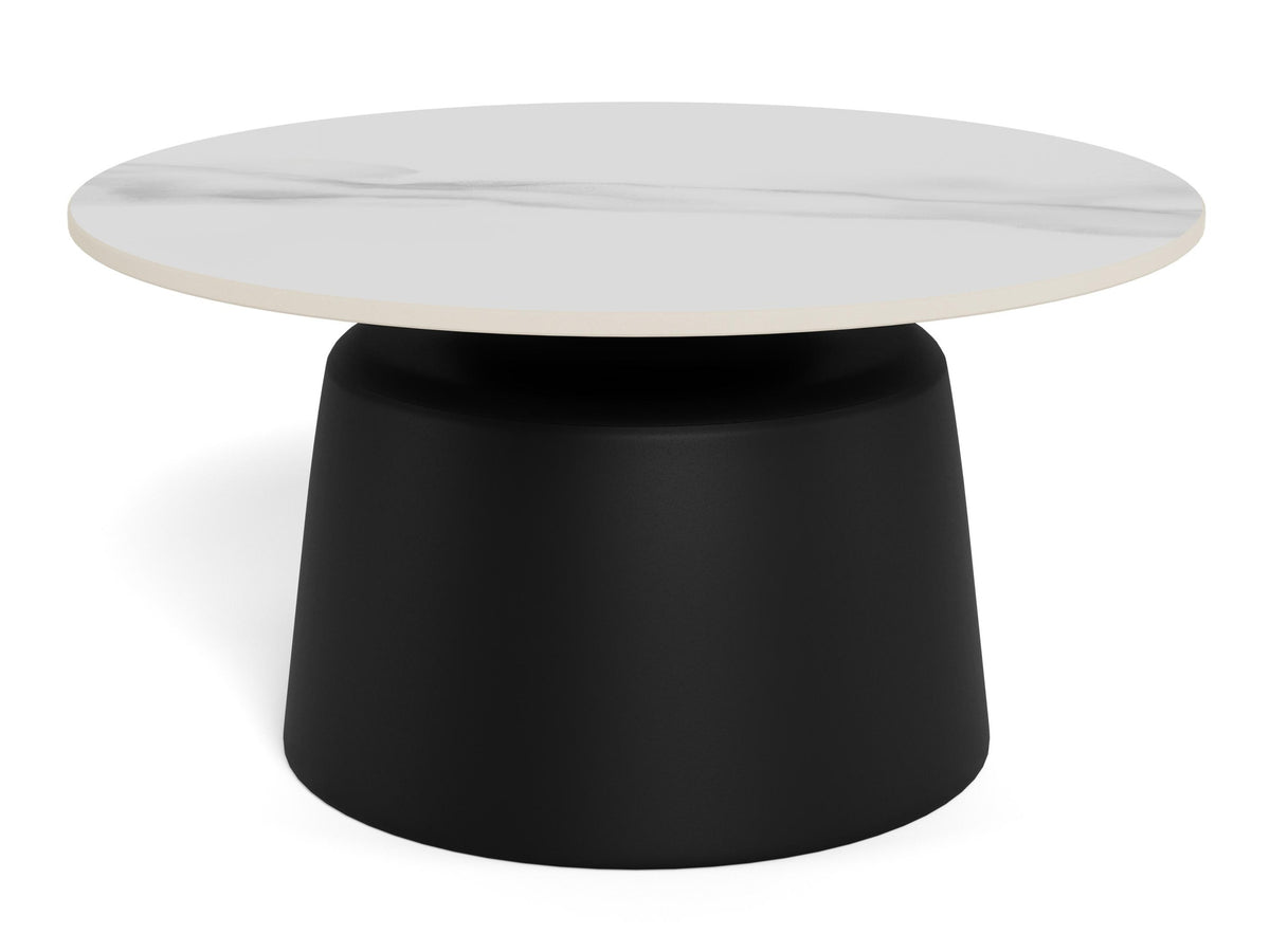 Coffee table 639570