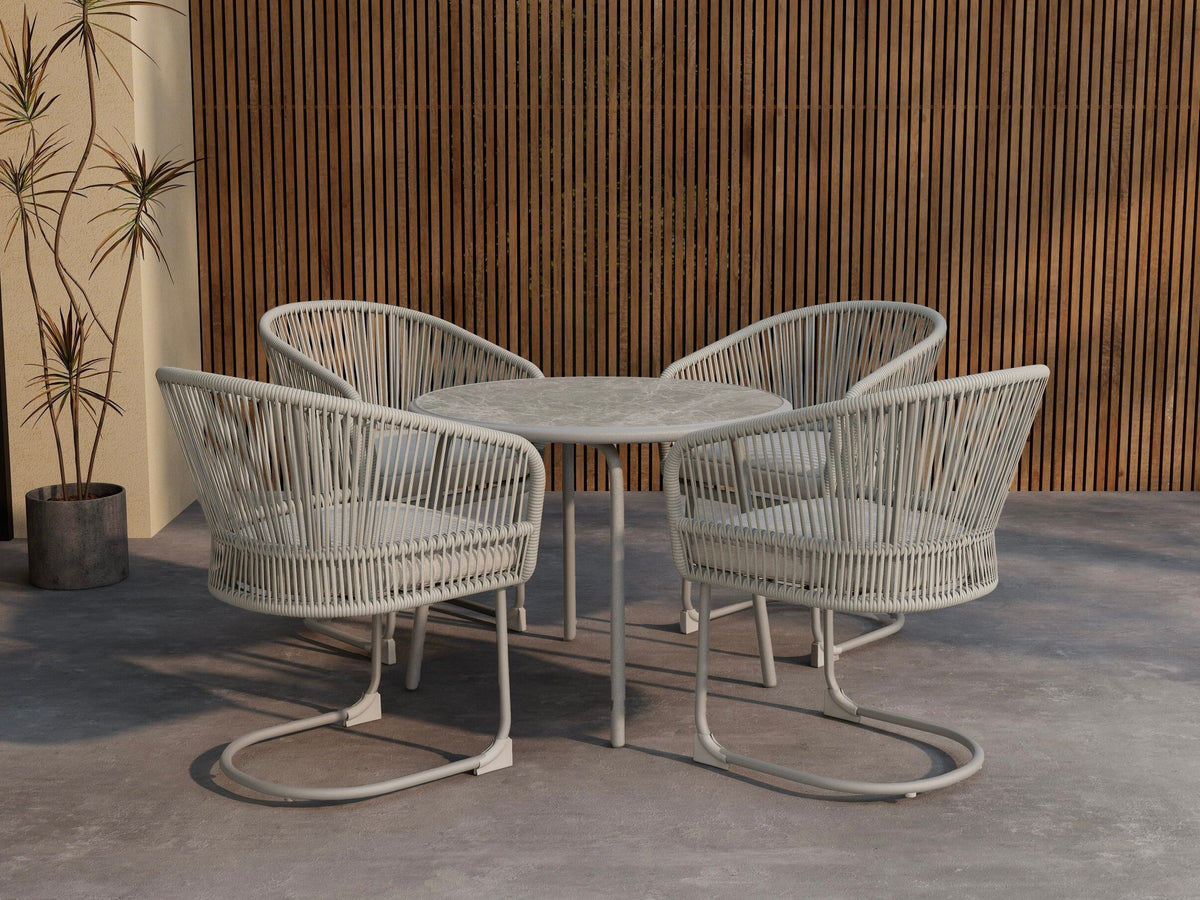 Table and chairs set 639899