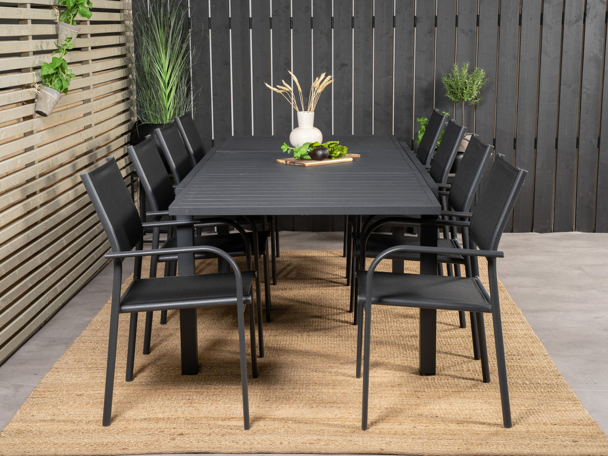 Table and chairs set 640096