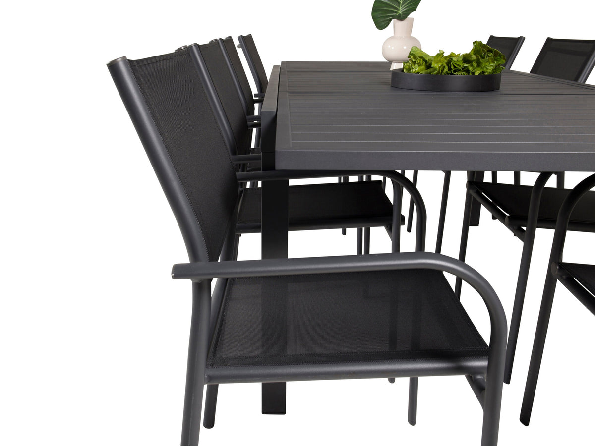 Table and chairs set 640096