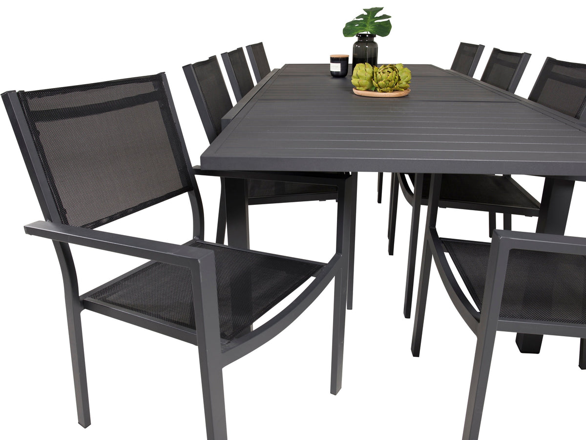 Table and chairs set 640172