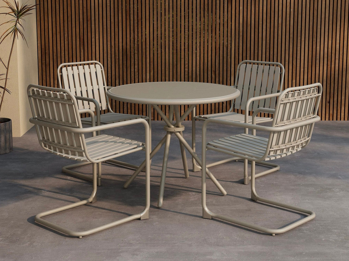 Table and chairs set 640357