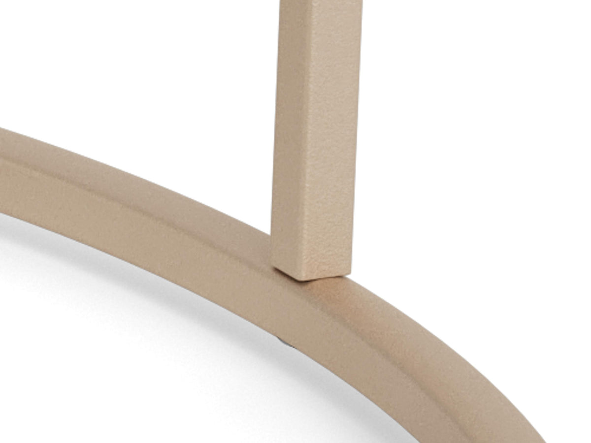 Coffee table 617551