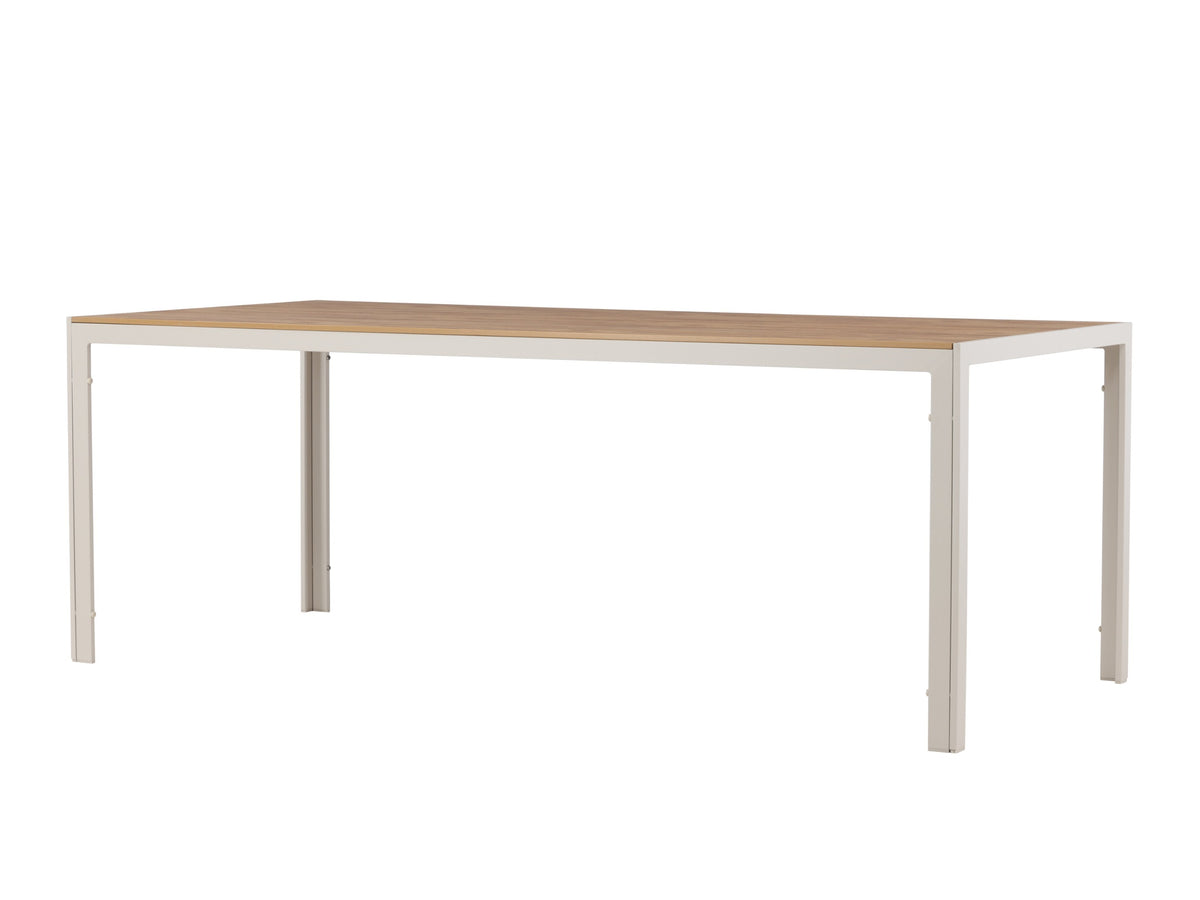 Table and chairs set 642390