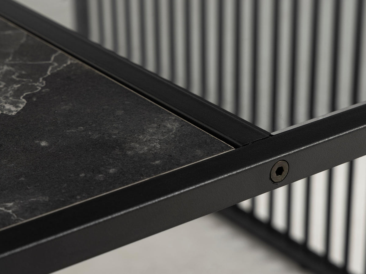 Coffee table 449336