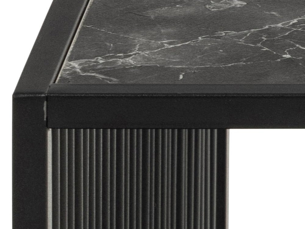 Coffee table 449336