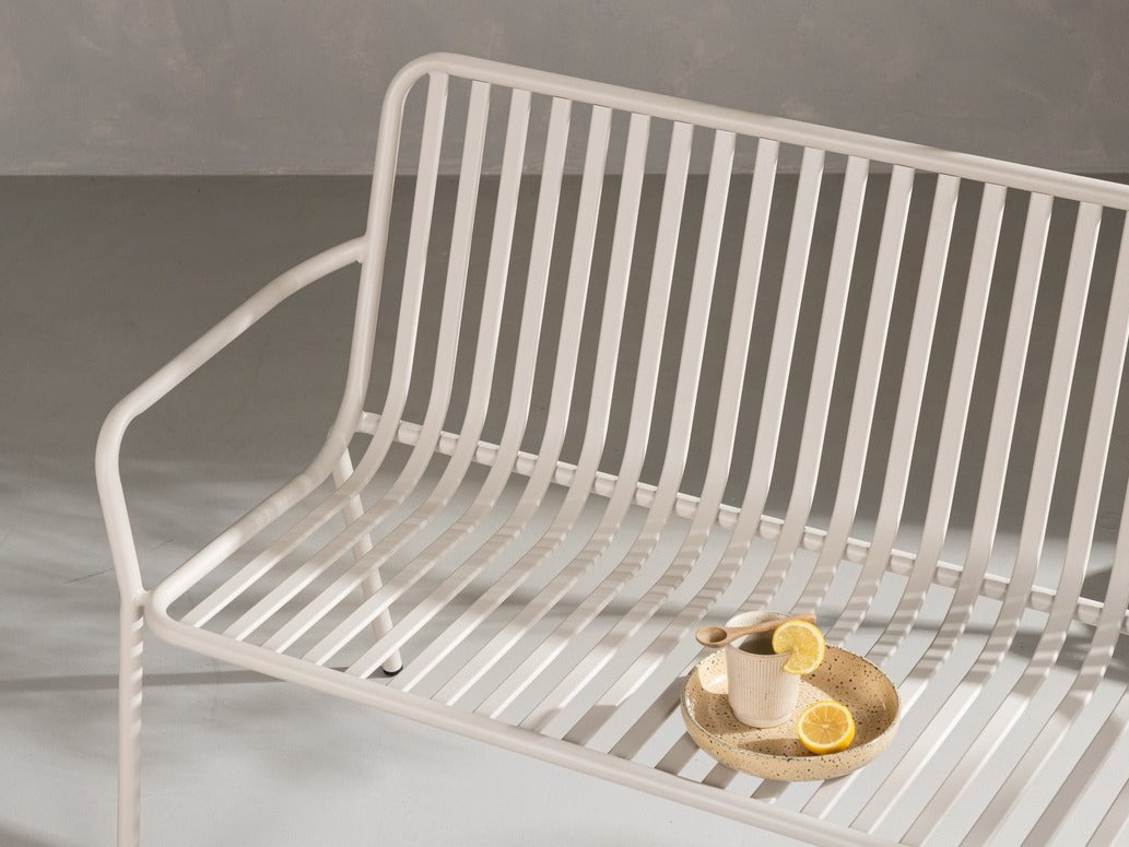 Outdoor bench 645433