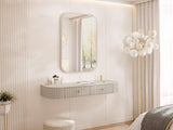 Mirror 645908