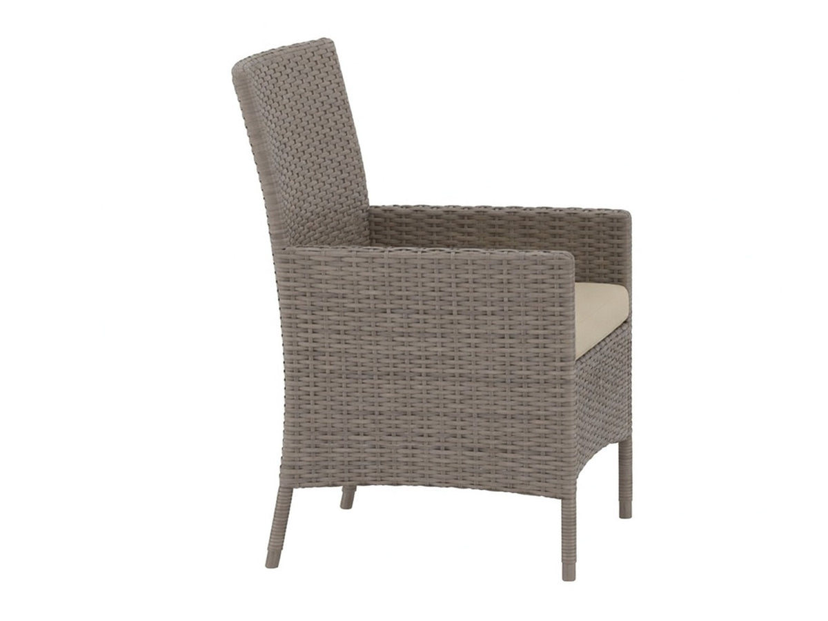 Table and chairs set 646040