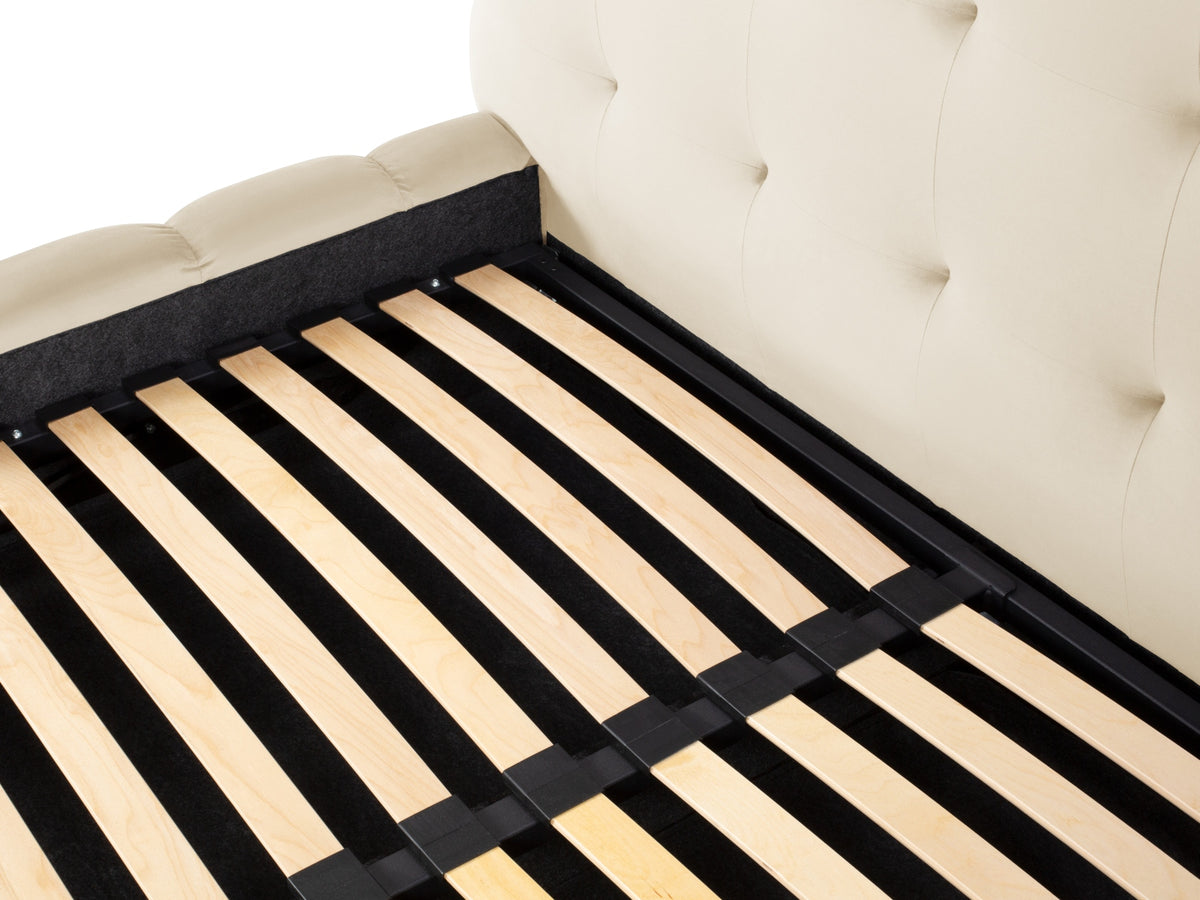 Bed 663680