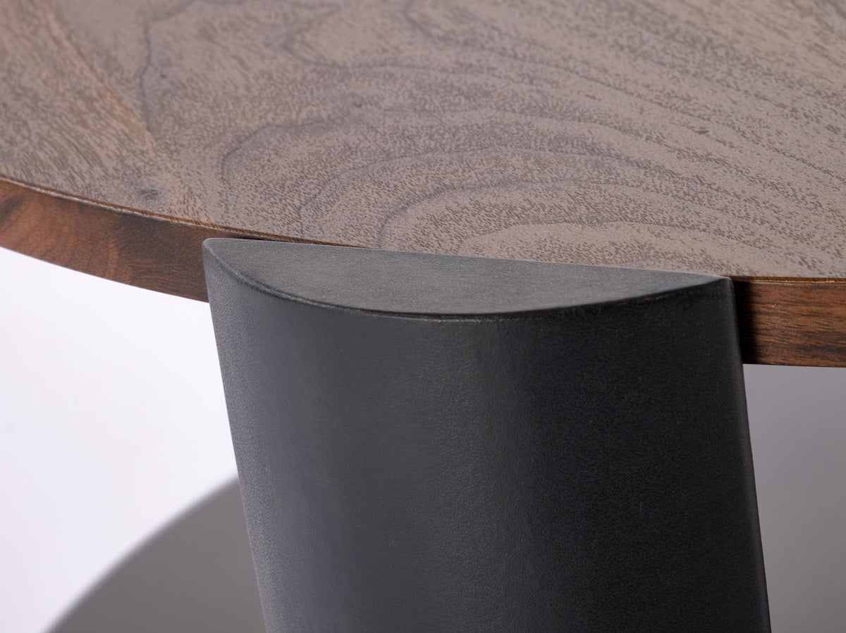 Coffee table 675231