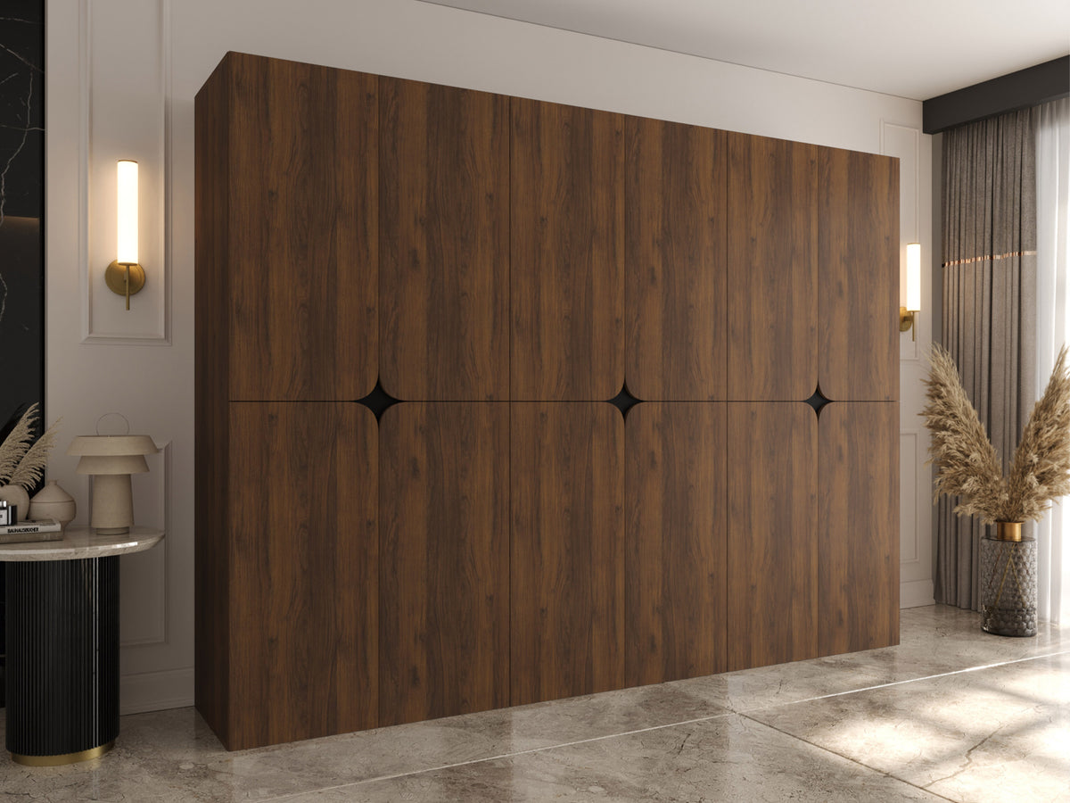 Wardrobe 675843