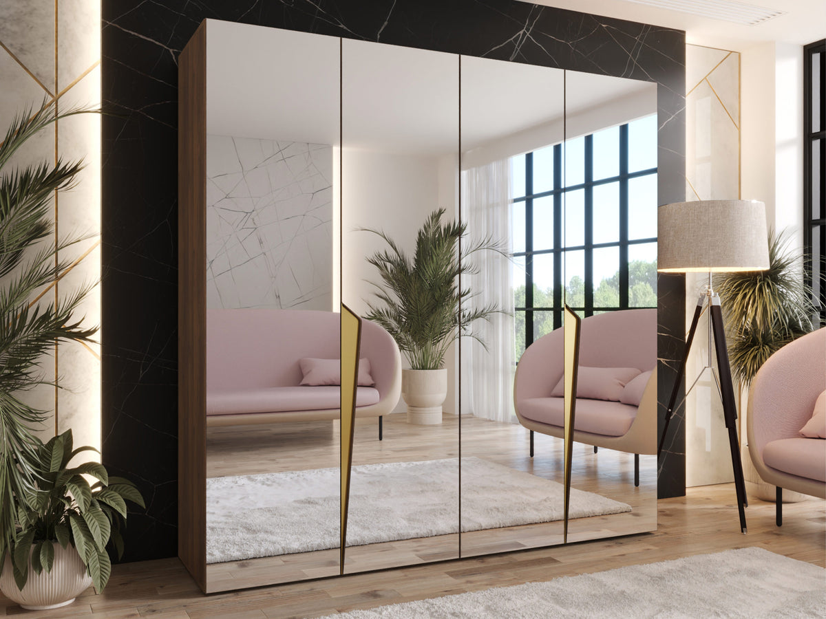 Wardrobe 647374