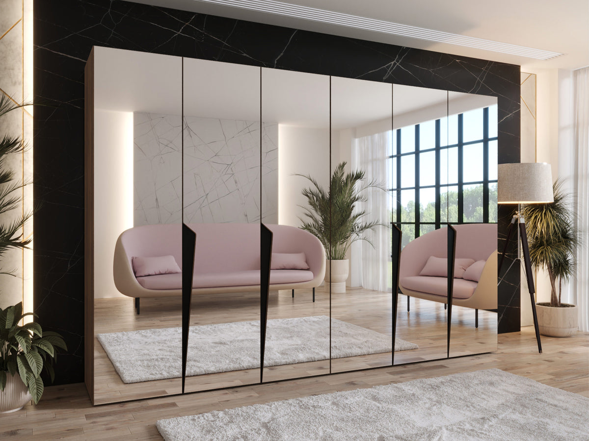 Wardrobe 647388